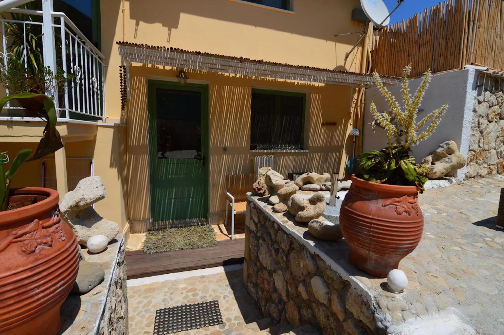 Charmantes Steinhaus In Agios Matheos Holiday home